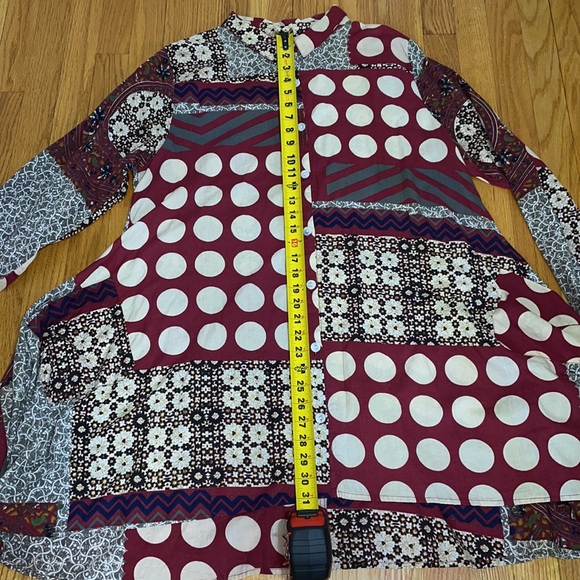 Tulip women’s cotton button down tunic, Size Small (runs more like a medium). - Picture 5 of 9